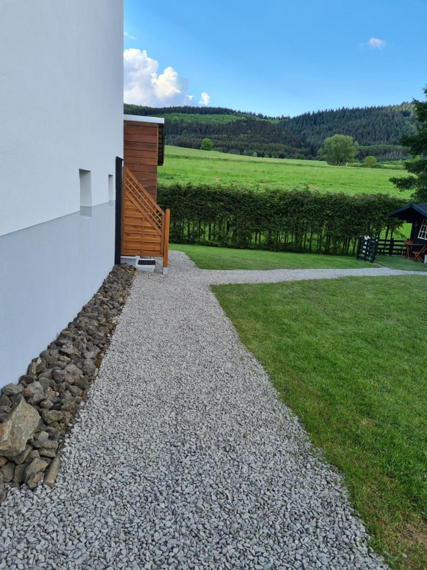 Guesthouse Wallenborn - Lodge エクステリア 写真